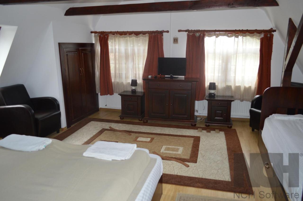 La Mos Pavel Hotel Noslac Buitenkant foto
