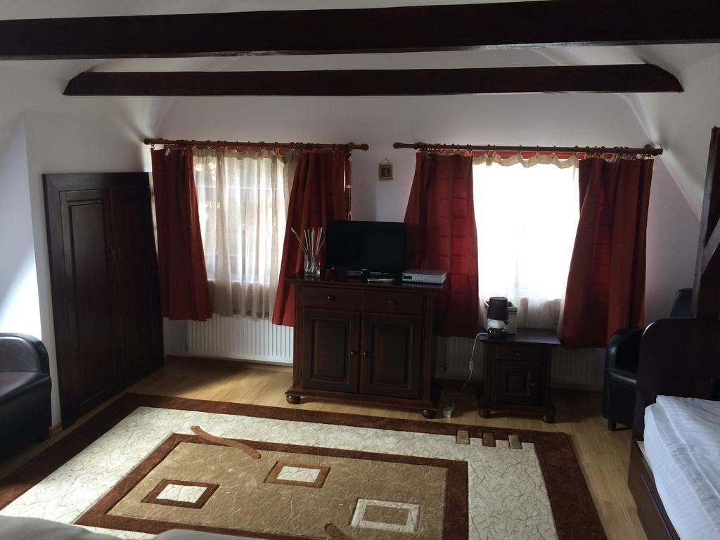 La Mos Pavel Hotel Noslac Buitenkant foto